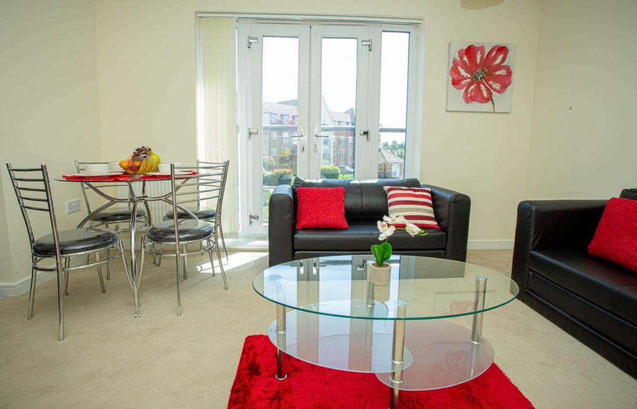 Lake View Apartment Northampton Exteriér fotografie